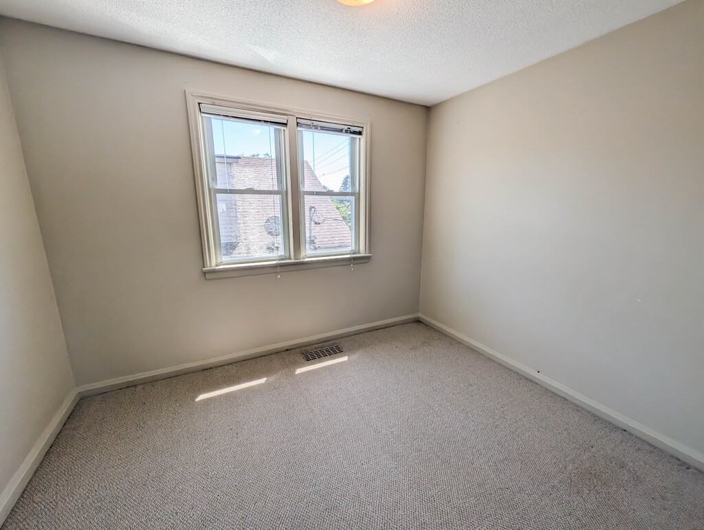 106 Haig Street - 2 - Photo 2 of 17