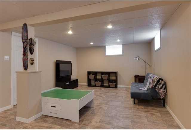 52 Woodelm Dr - Photo 6 of 15