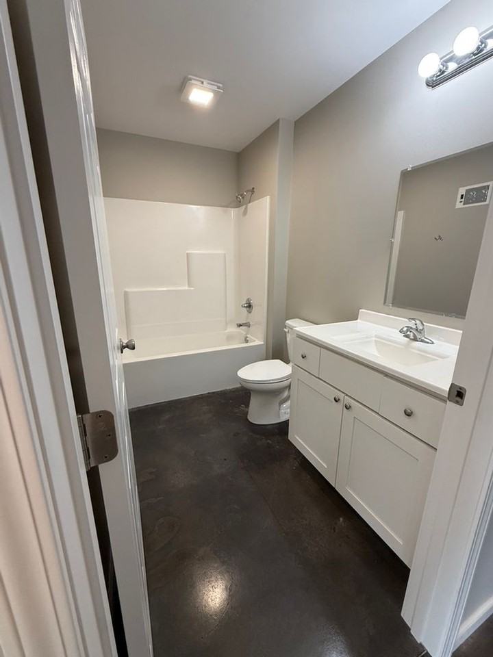 98 98 Presley Ave - Photo 5 of 9