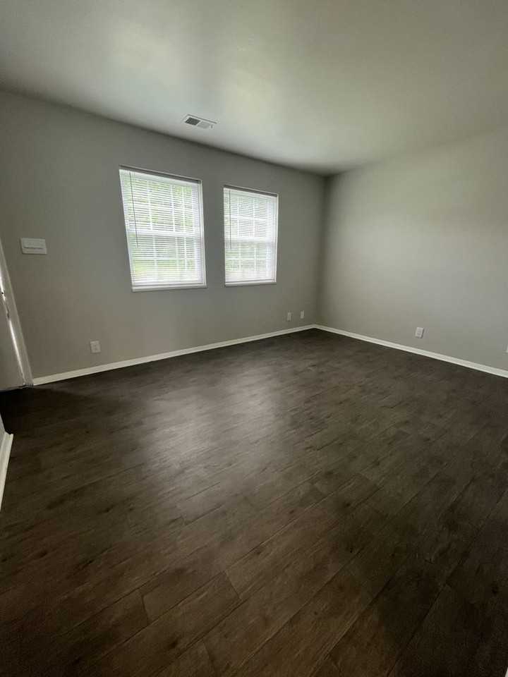 4611 Rolling Ridge Ct