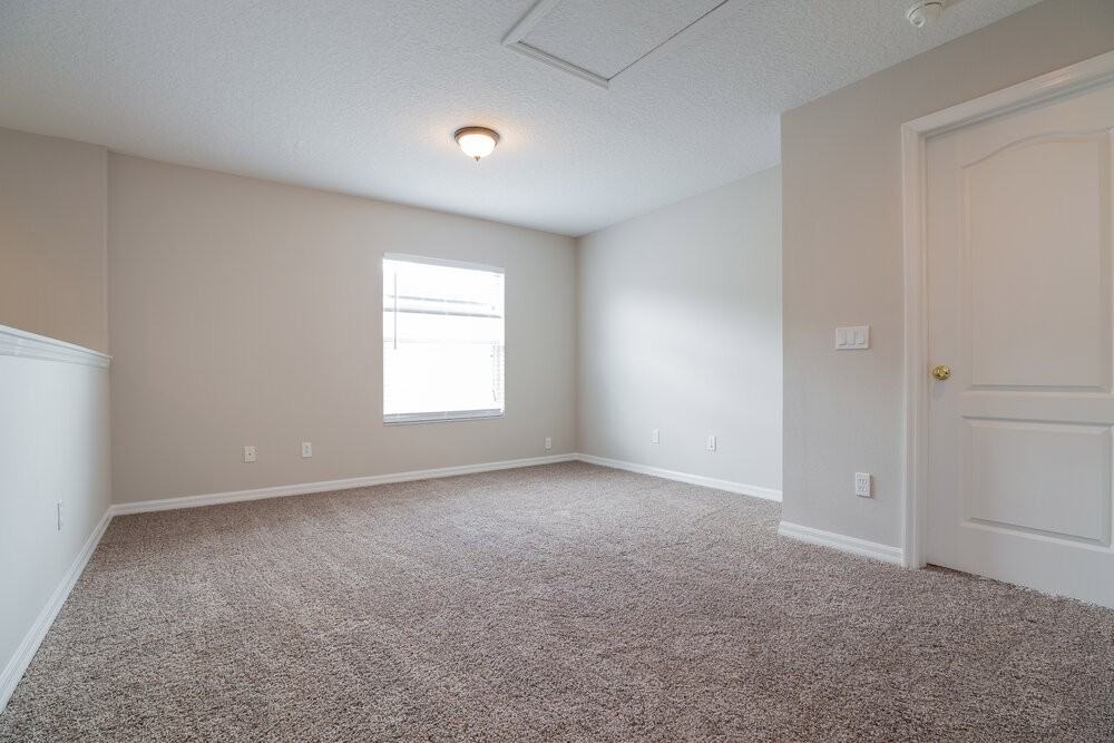 1725 Portcastle Cir - Photo 2 of 14