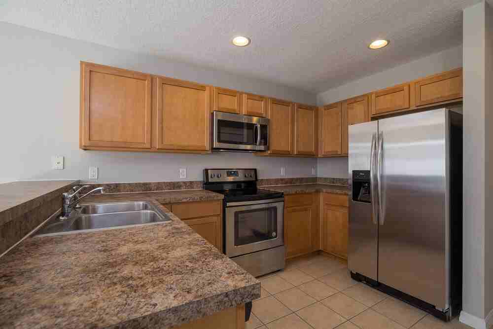 1725 Portcastle Cir - Photo 5 of 14
