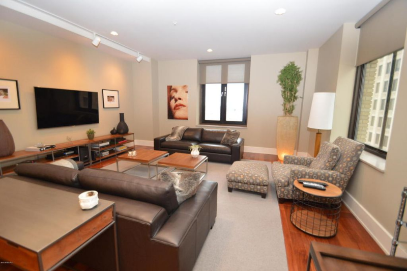 60 Monroe Center St Nw #6B - Photo 3 of 48