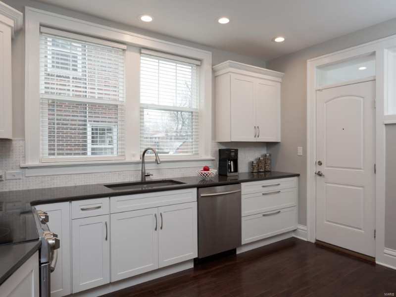 6634 Pershing Ave - Photo 3 of 18