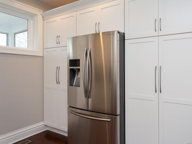 6634 Pershing Ave - Photo 5 of 18