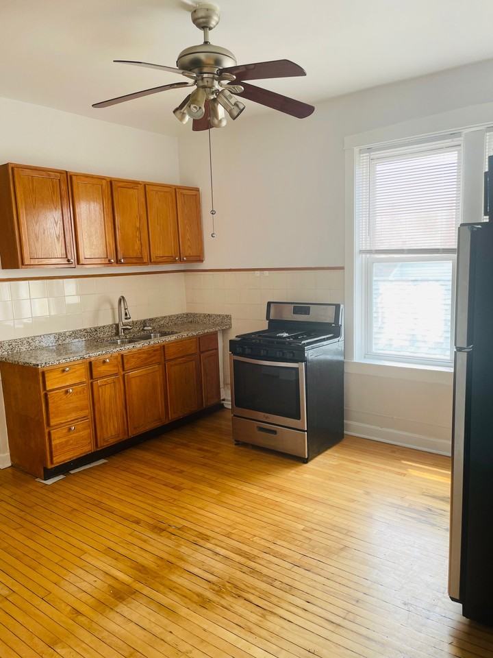 3928 N Mozart St #3F - Photo 5 of 7