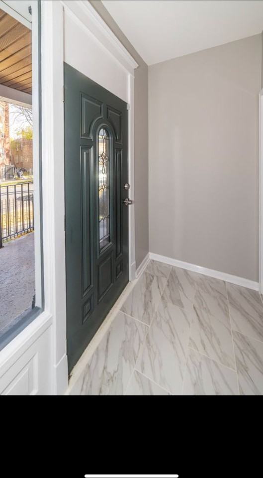 7108 S Champlain Ave #2 - Photo 2 of 11