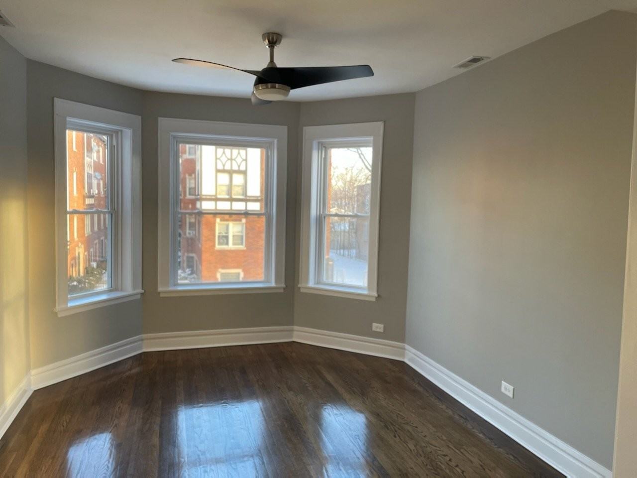 7108 S Champlain Ave #2 - Photo 3 of 11
