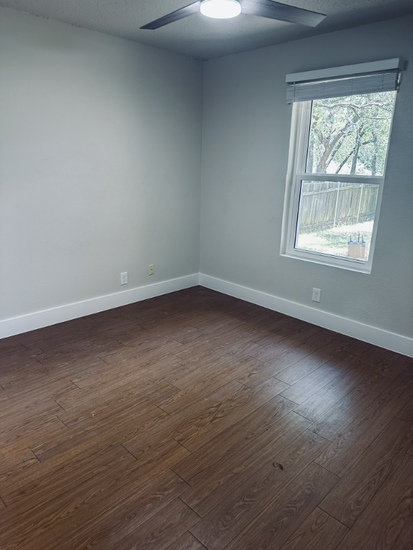 11605 Castle Rock Ct #B - Photo 3 of 9