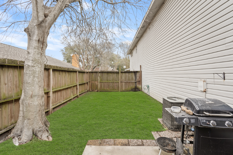 10814 Sugar Hill Dr #A - Photo 6 of 28
