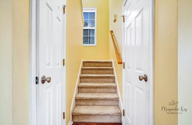 4553 Farm Lake Dr - Photo 6 of 24