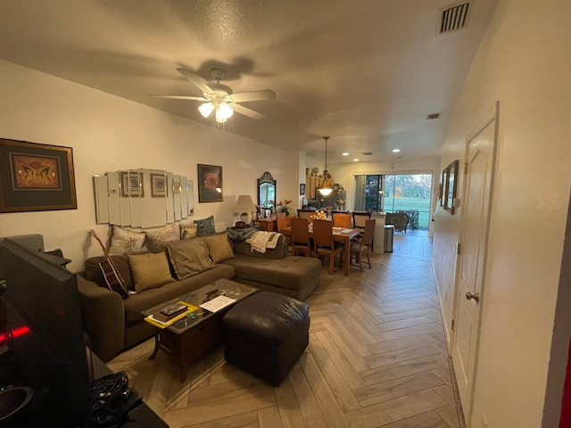 1061 Jonah Dr - Photo 2 of 39