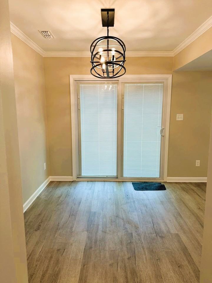 220 Bladen St - Photo 7 of 19