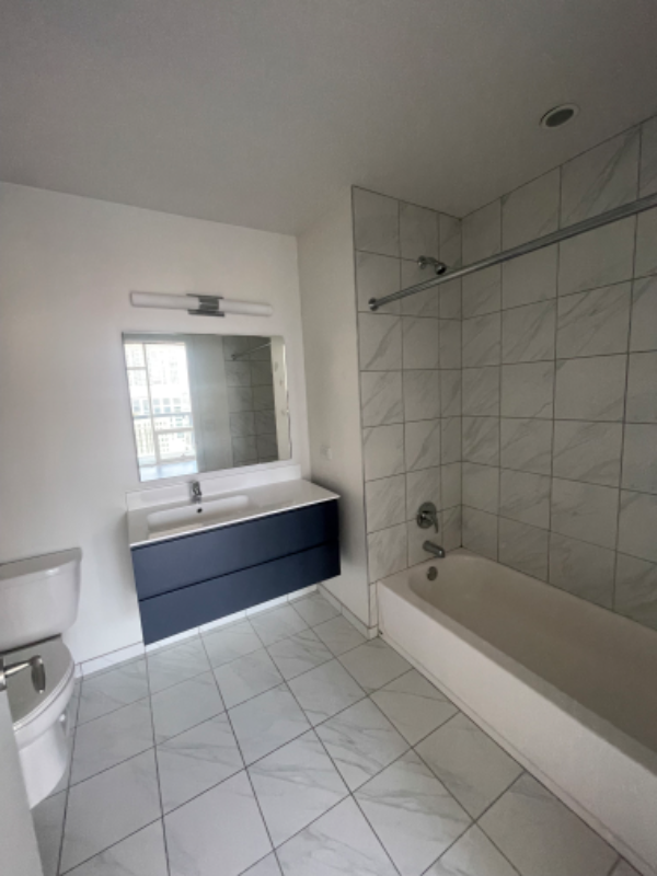 834 N La Salle Dr - Photo 6 of 10