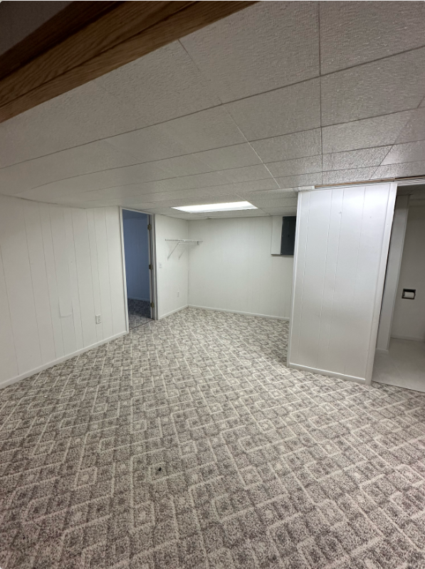 909 Crocker Ave S - Photo 5 of 17