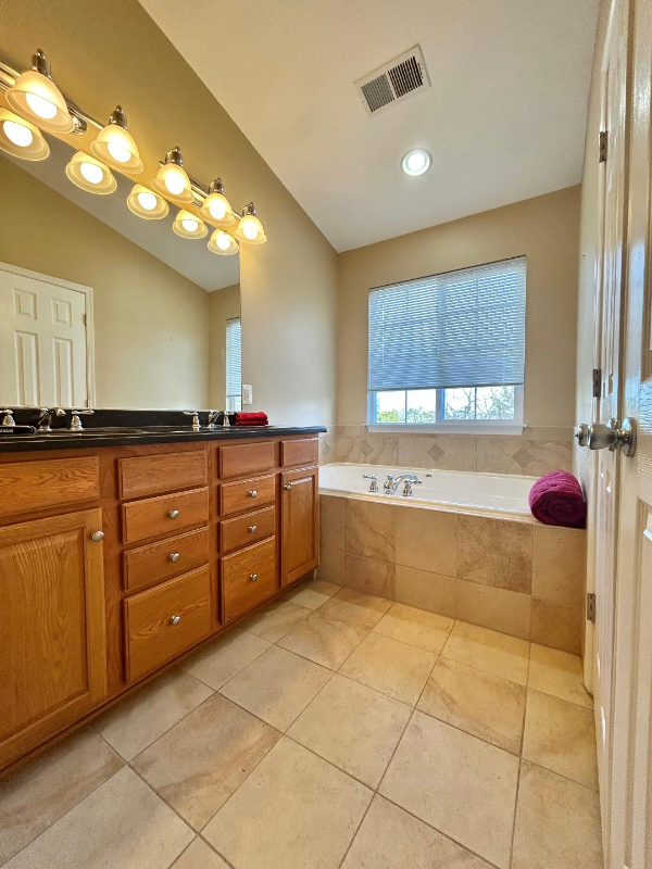 151 Oxbow Dr - Photo 4 of 10