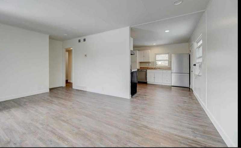 1924 S Hancock Ave - Photo 4 of 24