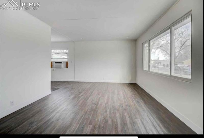 1924 S Hancock Ave - Photo 5 of 24