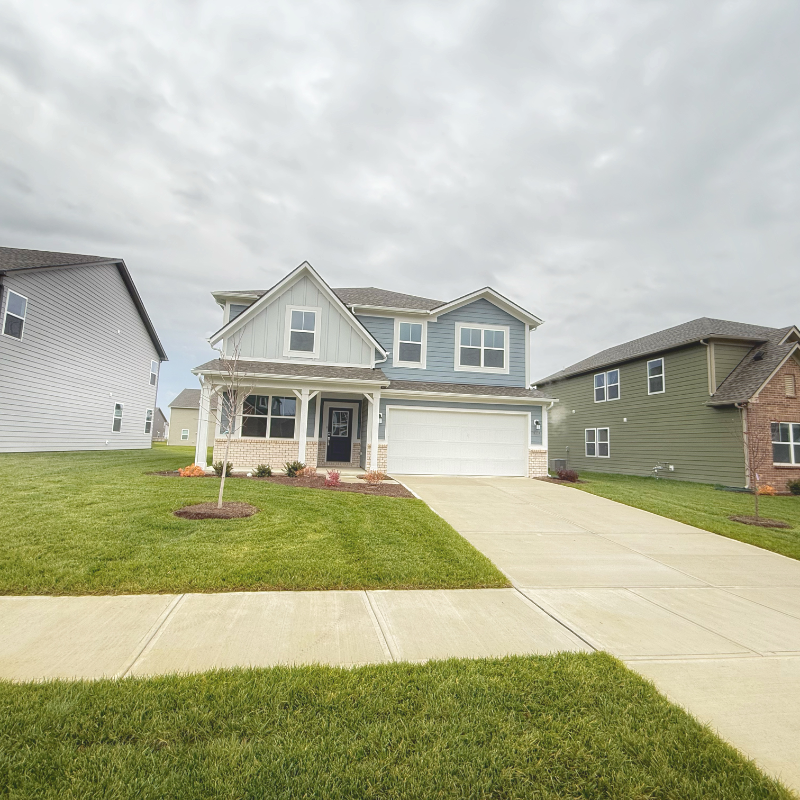 1134 Elmwood Ln - Photo 2 of 20