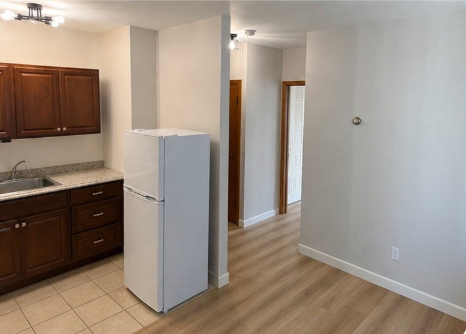 3308 Girard Ave S #101 - Photo 2 of 11