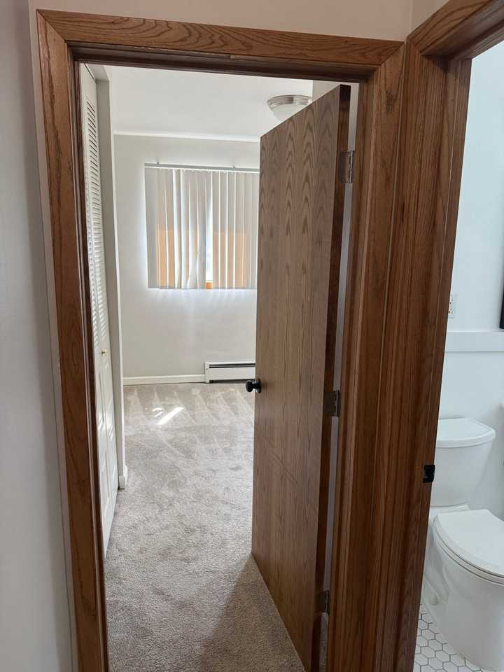 3308 Girard Ave S #101 - Photo 5 of 11