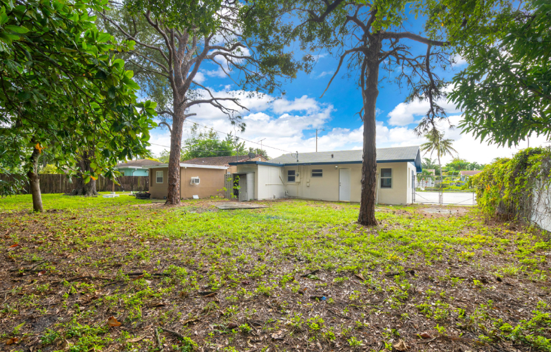 1320 N Andrews Ave - Photo 7 of 7