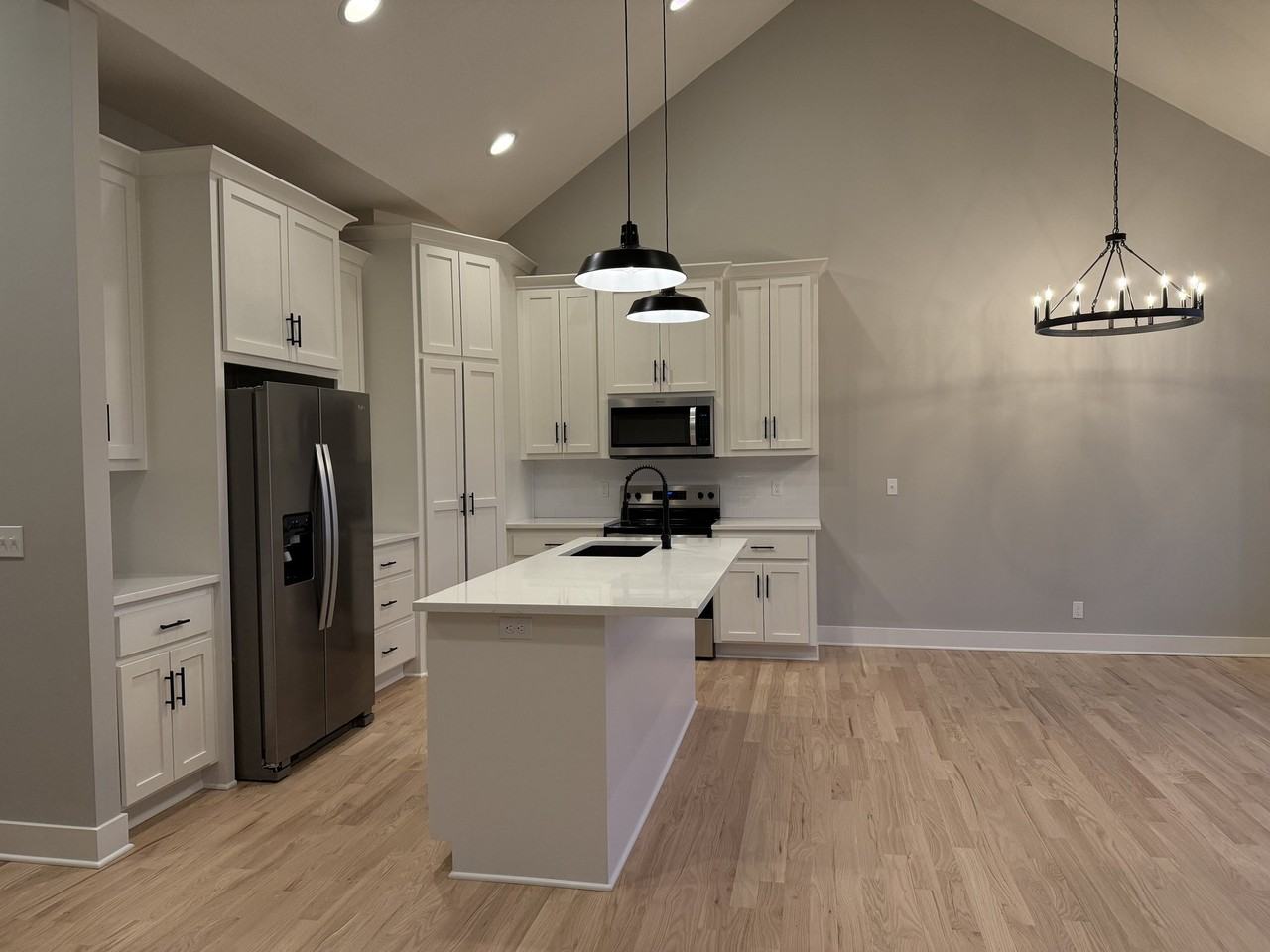 16216 Fontana St - Photo 3 of 17