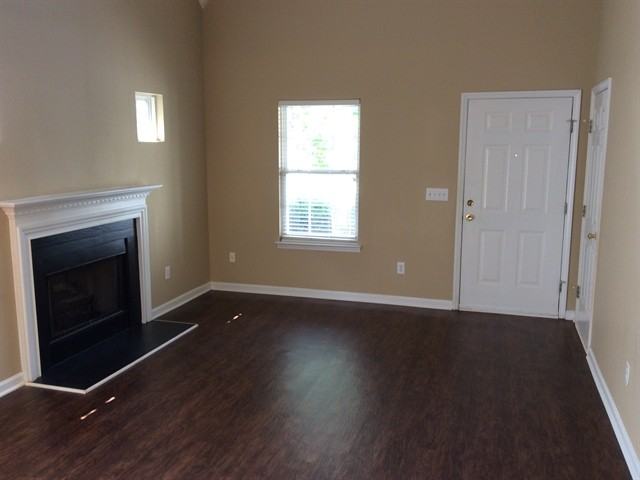 1708 Beacon Village Dr - Photo 2 of 11