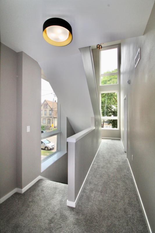 1817 N Arlington Pl #1817 - Photo 3 of 25