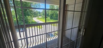 featured image of 258 E Plane St #9