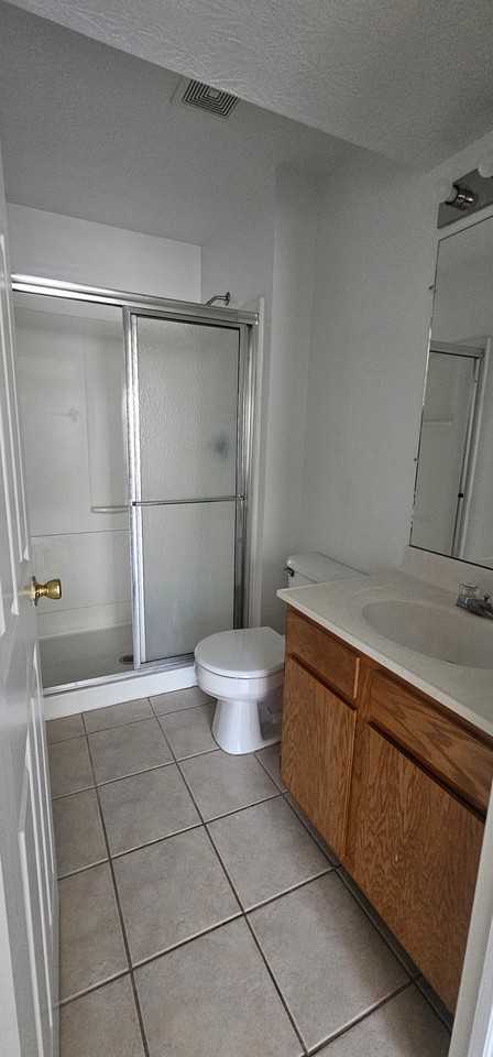 258 E Plane St #9 - Photo 4 of 10