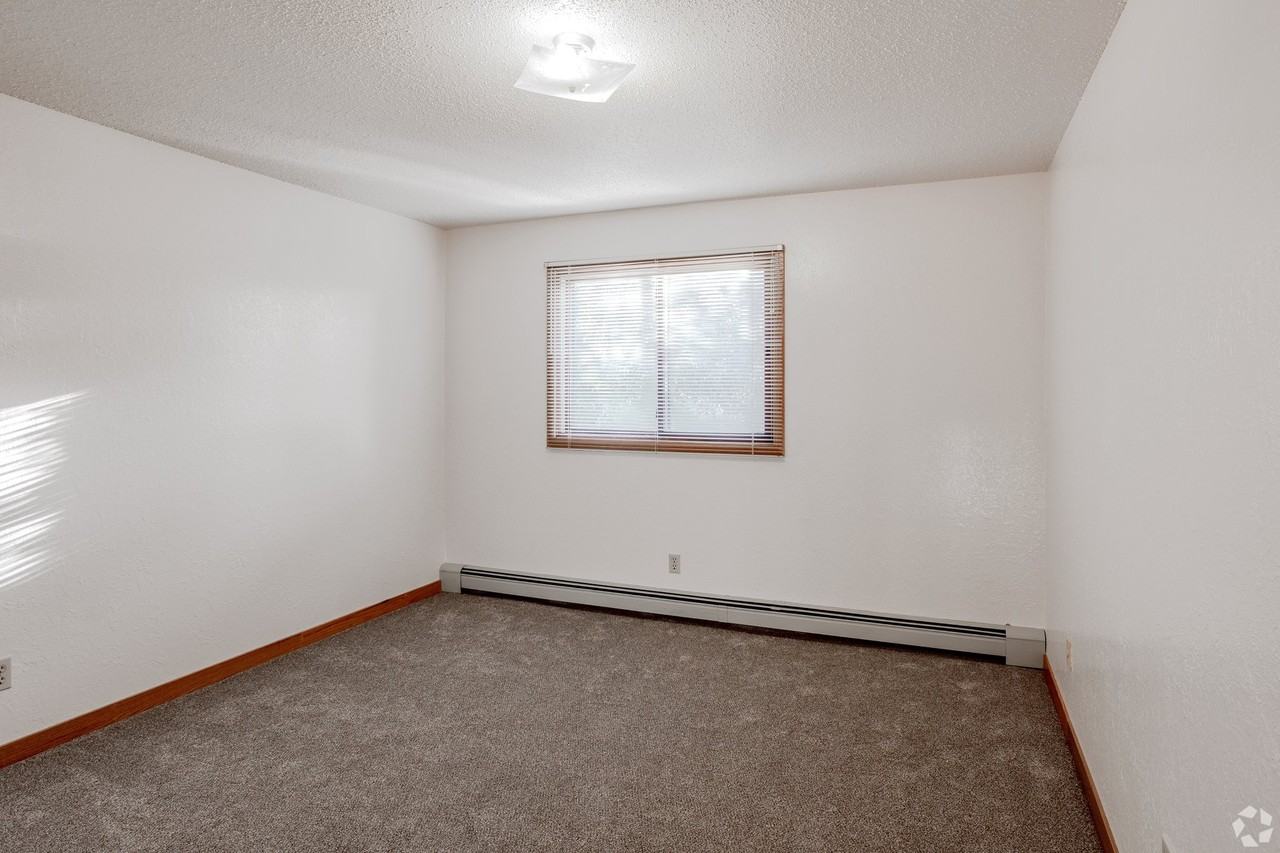 2609 Goettens Way #303 - Photo 7 of 10