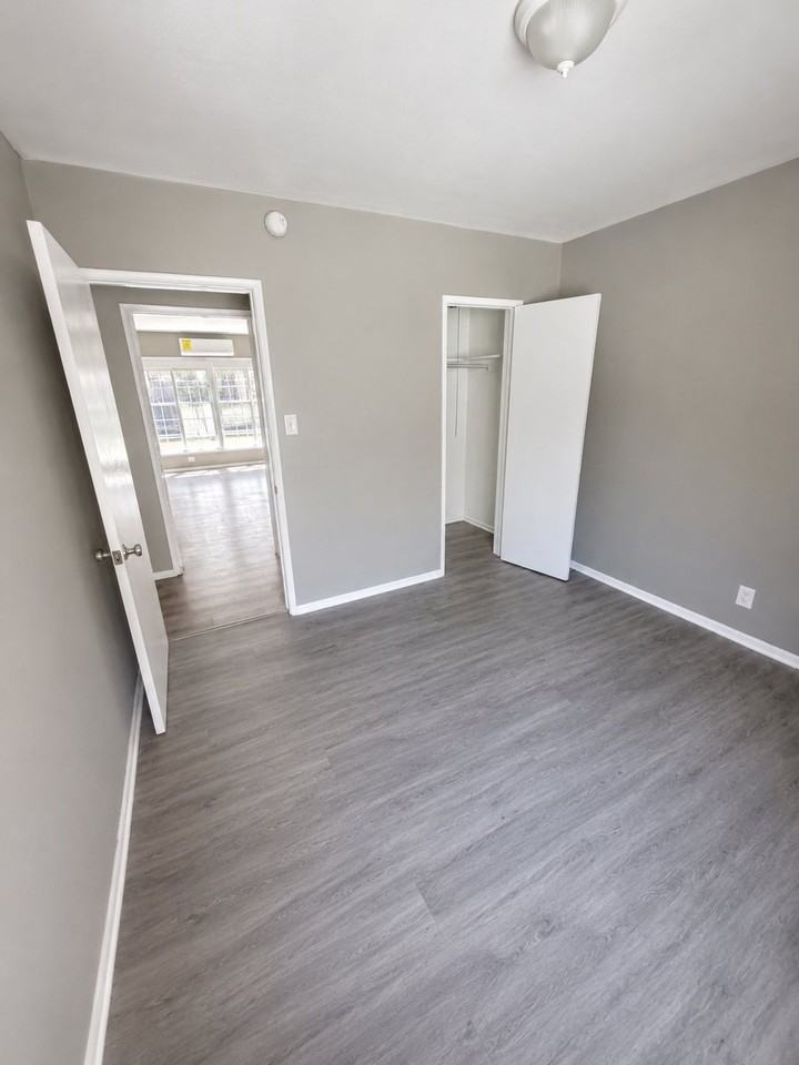 15241 Acre St #C - Photo 4 of 7