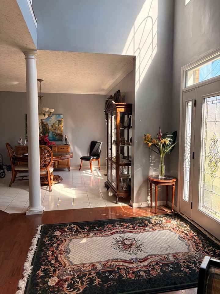 1842 Waverly Dr - Photo 3 of 7