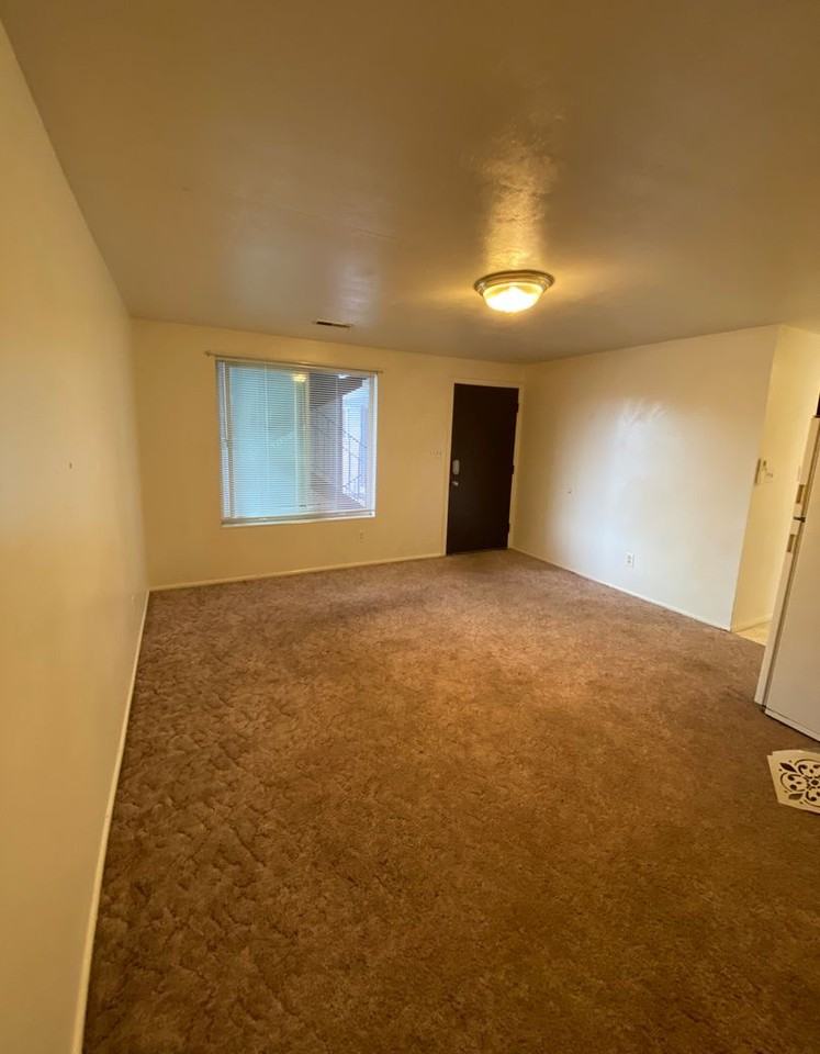 473 S State St #216 - Photo 5 of 6