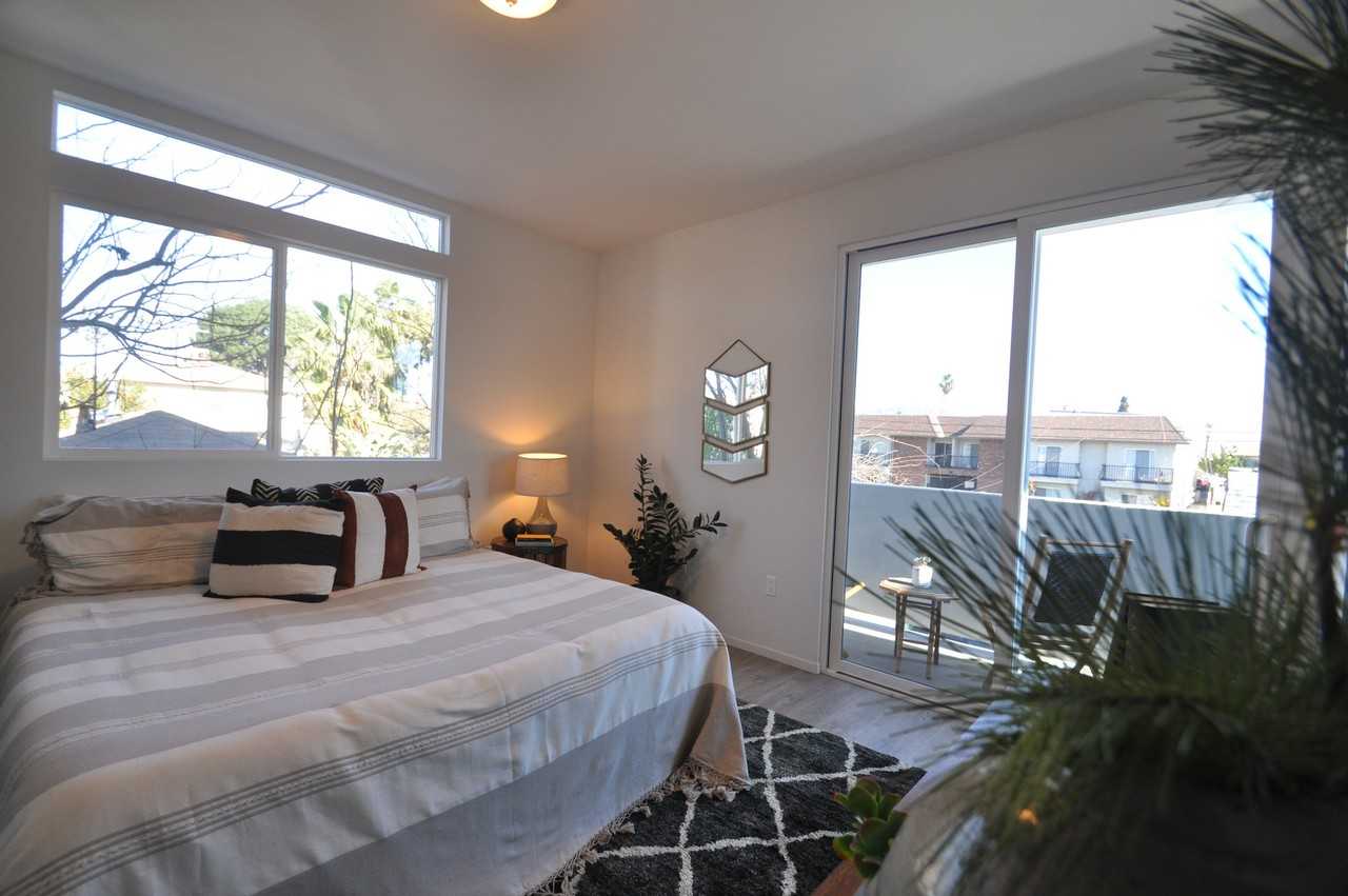 5720 Klump Ave #3 - Photo 6 of 15