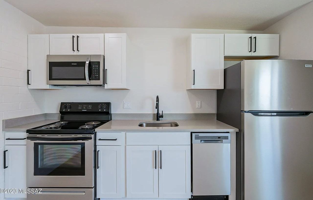 1040 N 7th Ave #1044 - Photo 2 of 11