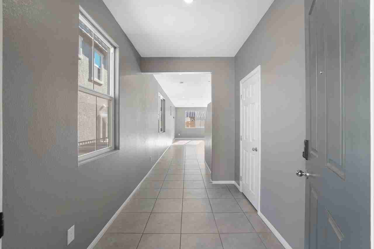 10949 Oregano Ave - Photo 4 of 20
