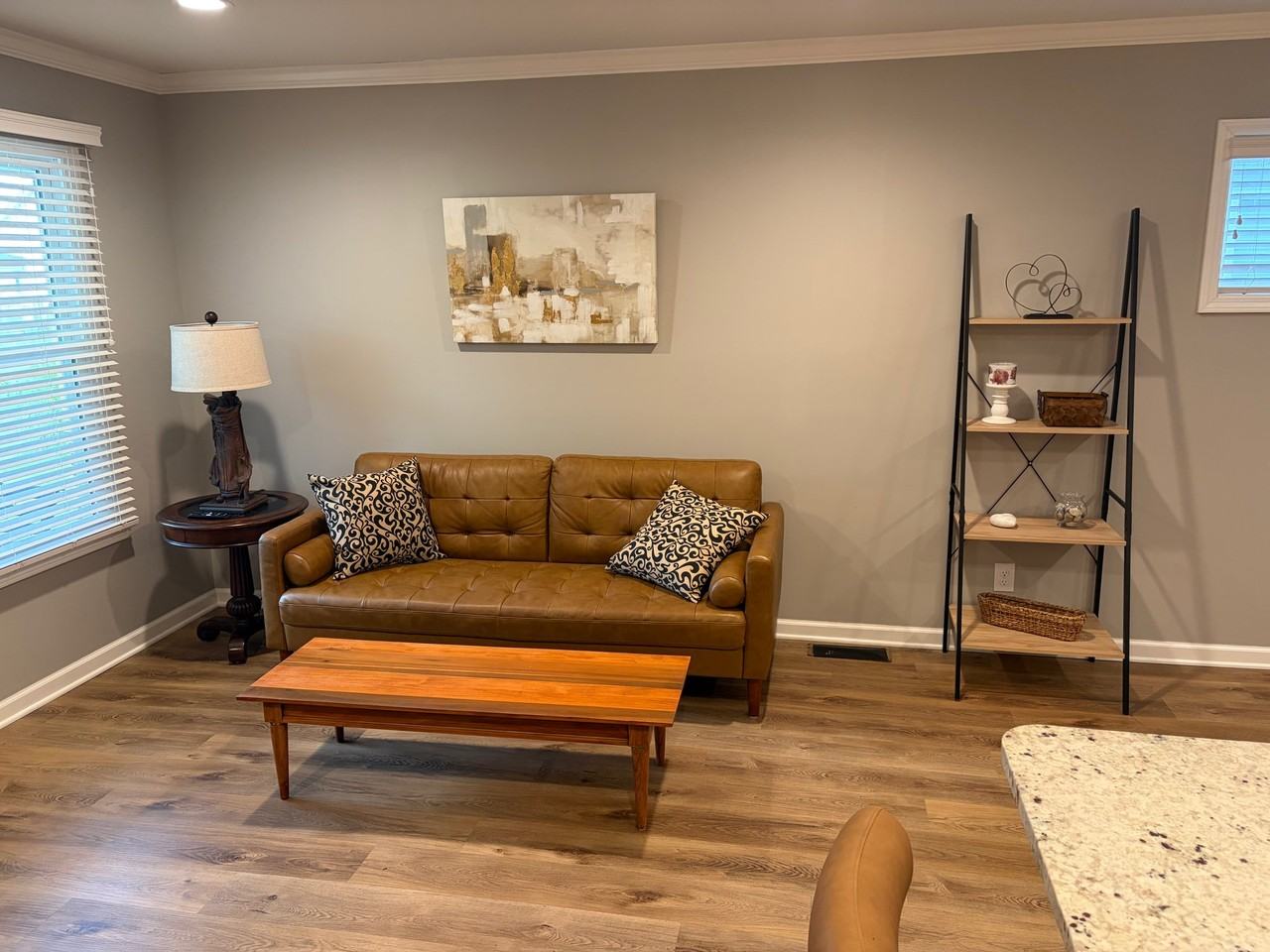 423 E Brandeis Ave - Photo 6 of 17