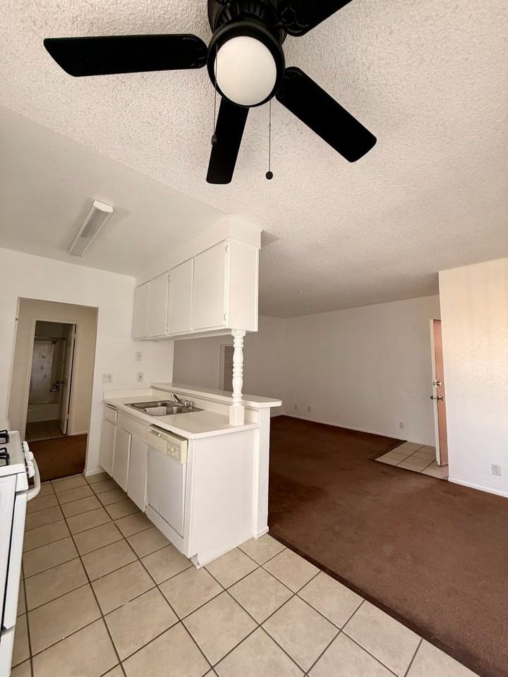 316 E Avenue Q #02 - Photo 6 of 13