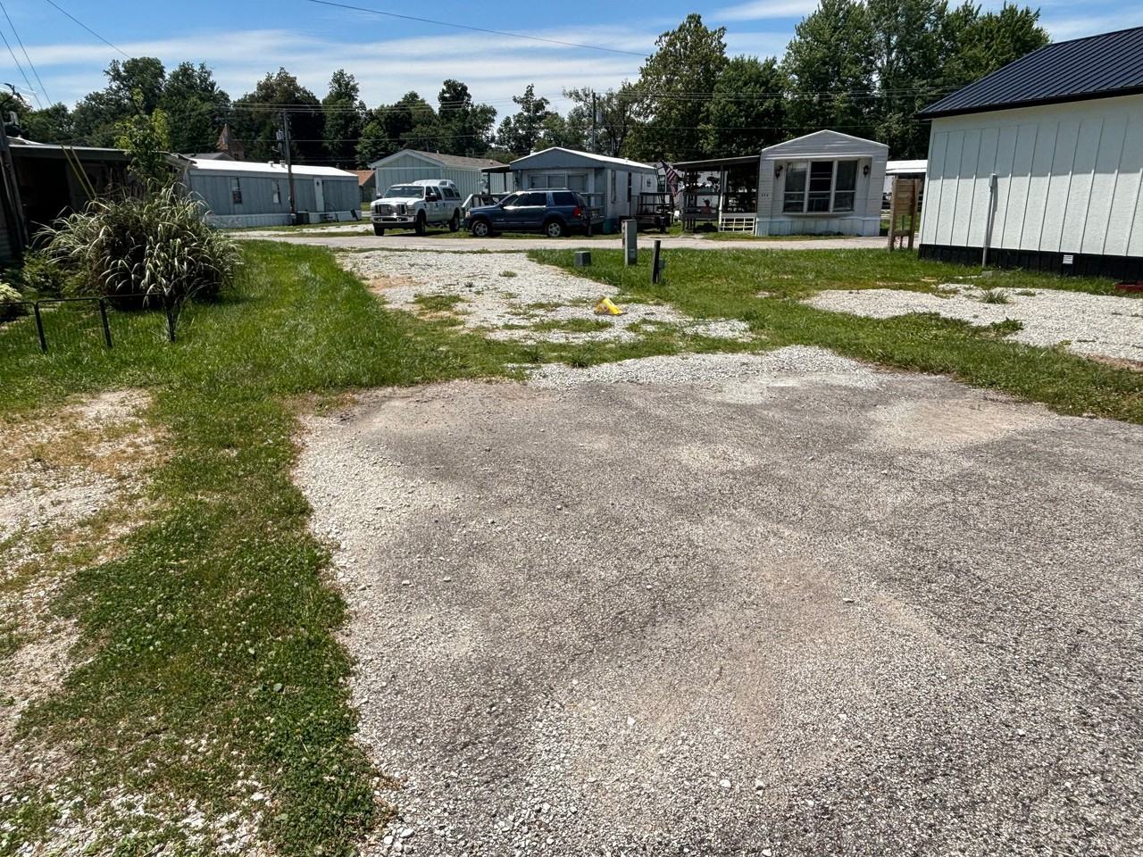 212 Susan Rd - Photo 2 of 2