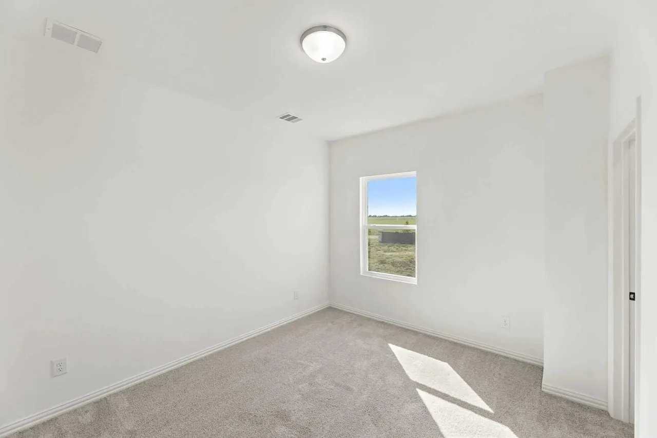 14100 Harden St - Photo 4 of 5