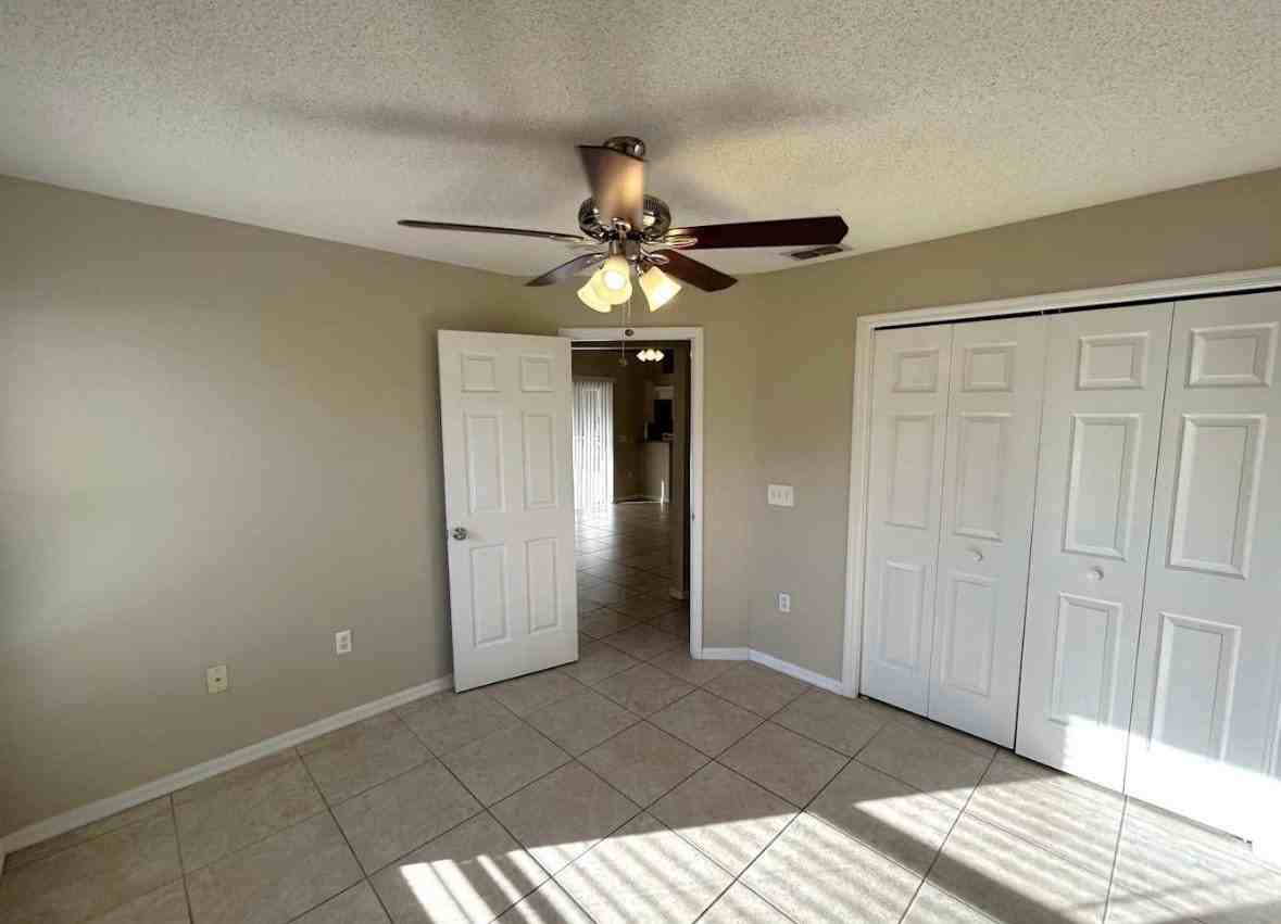 631 Neamathla Dr - Photo 5 of 8