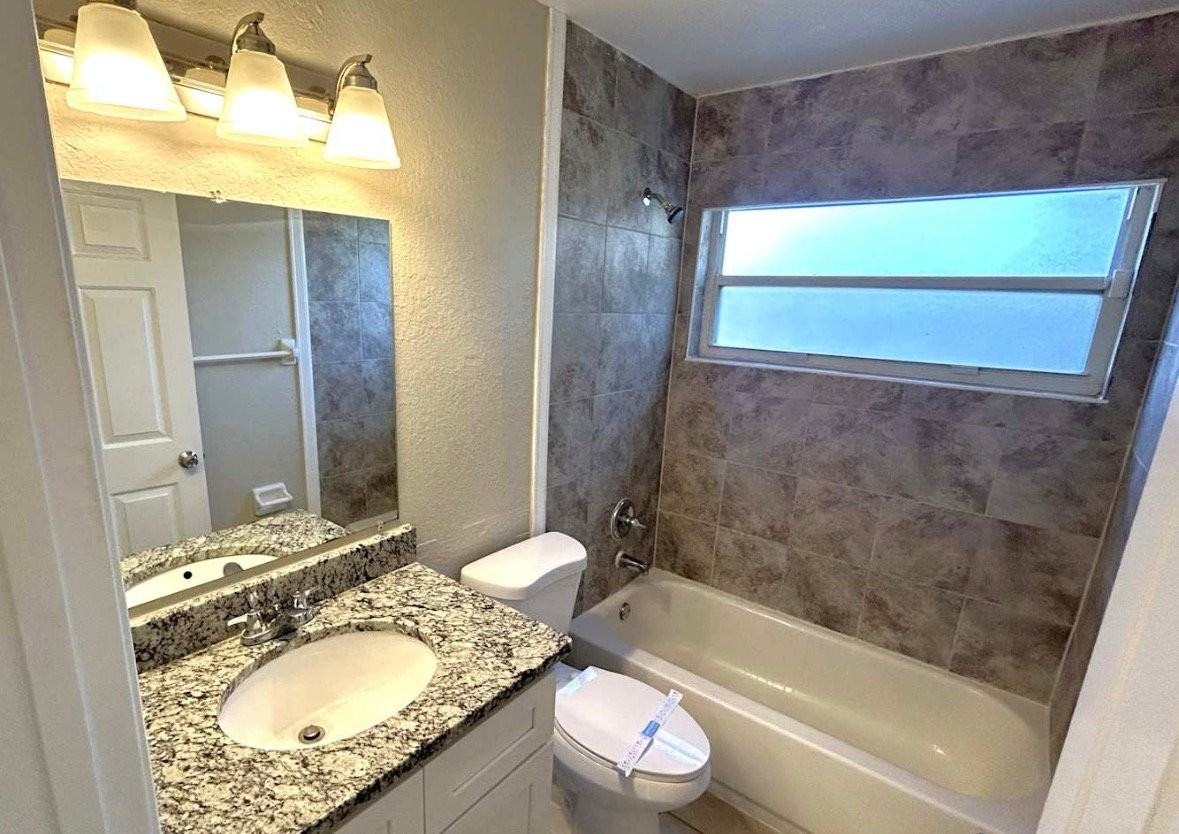 631 Neamathla Dr - Photo 7 of 8