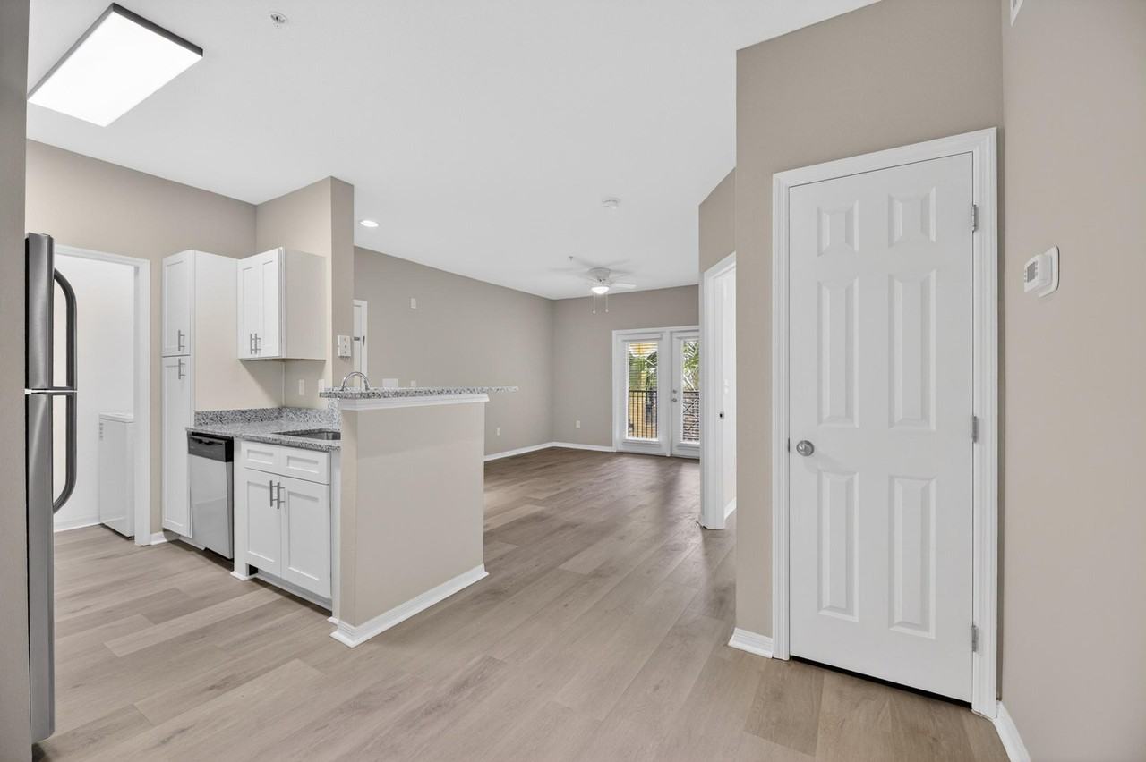 1910 E Palm Ave #11306 - Photo 4 of 18