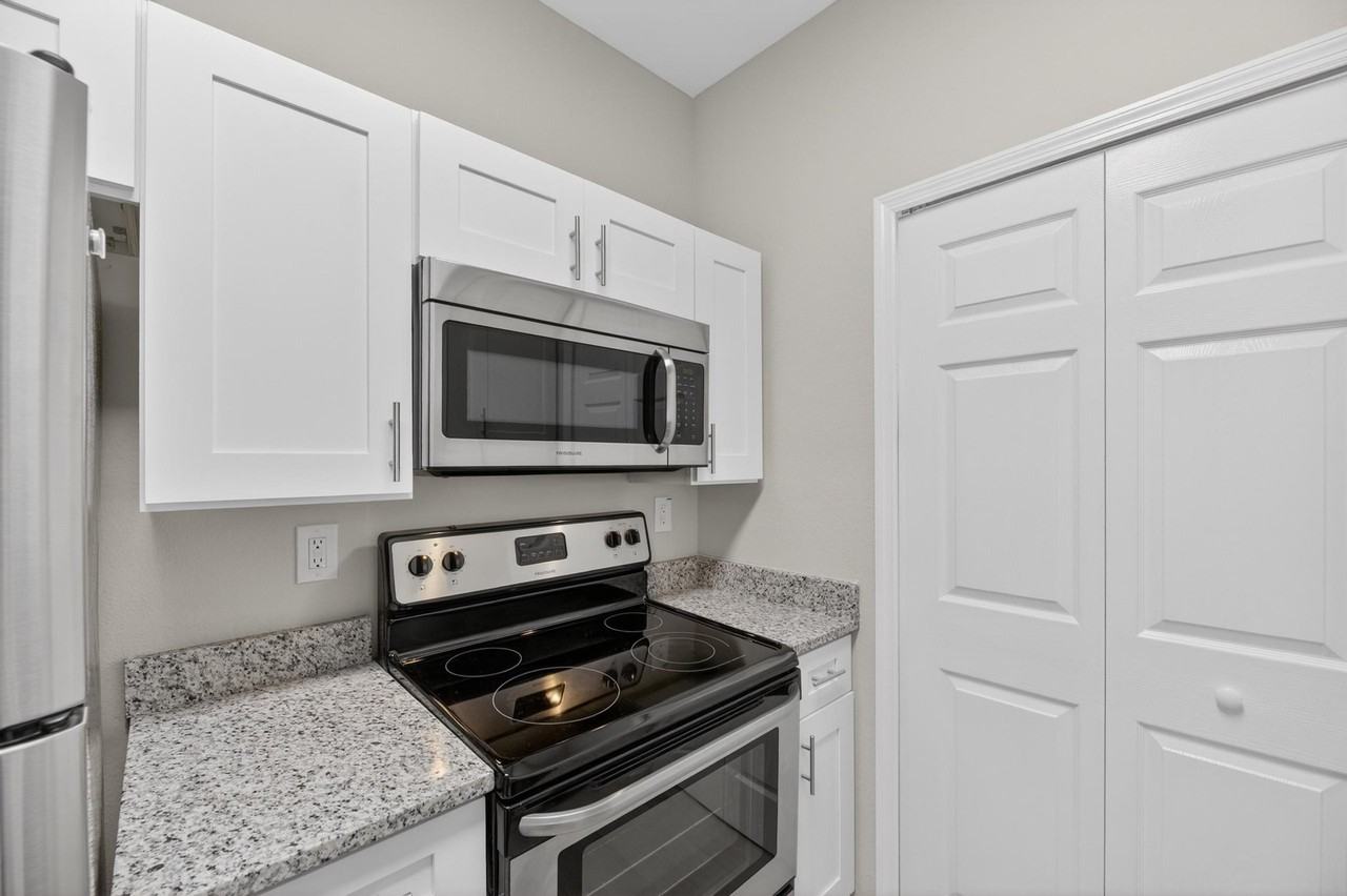 1910 E Palm Ave #11306 - Photo 7 of 18