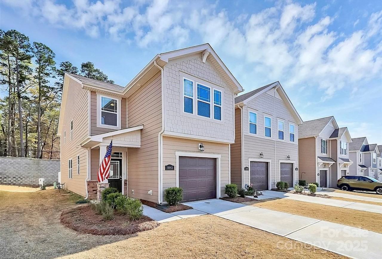 16042 Red Buckeye Ln - Photo 2 of 20