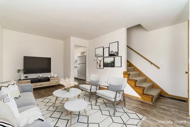 873 N Meadows Ct #2 - Photo 3 of 4