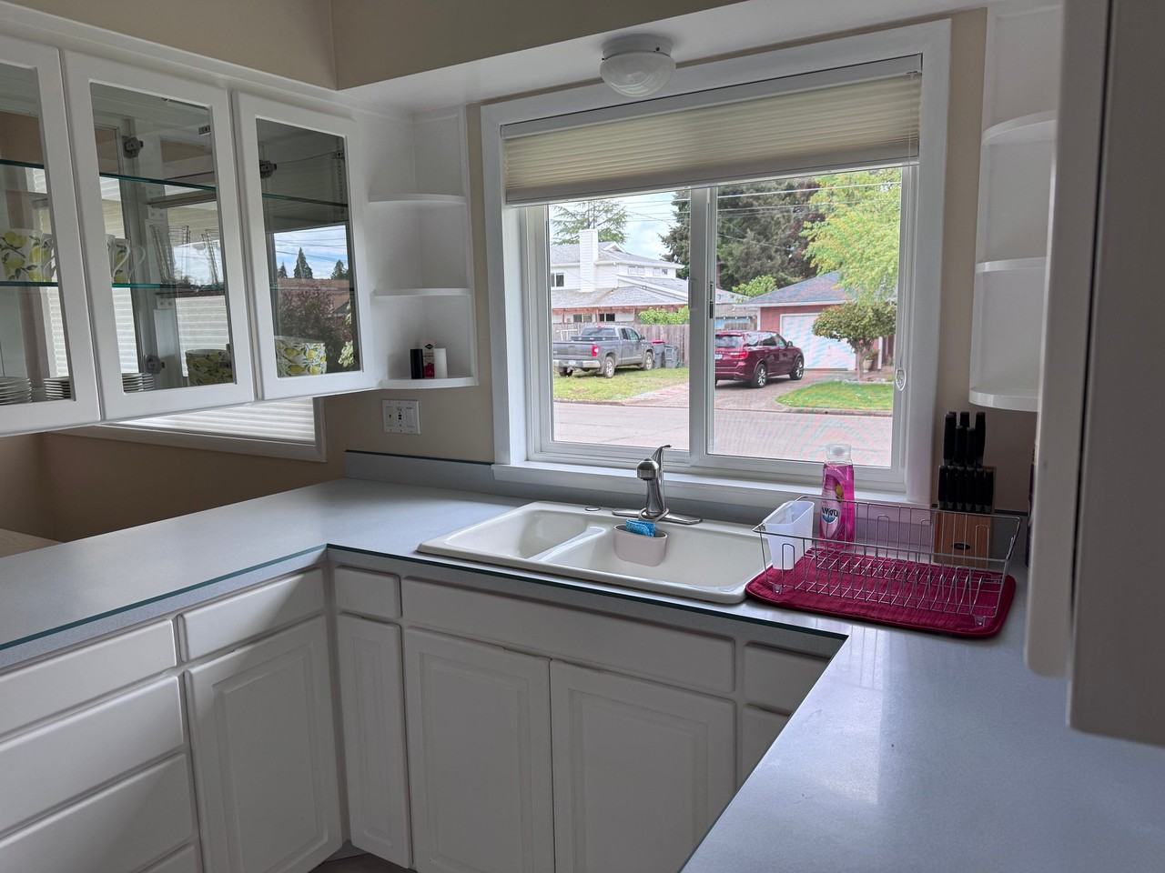 1345 Ne 9th St #C - Photo 5 of 11