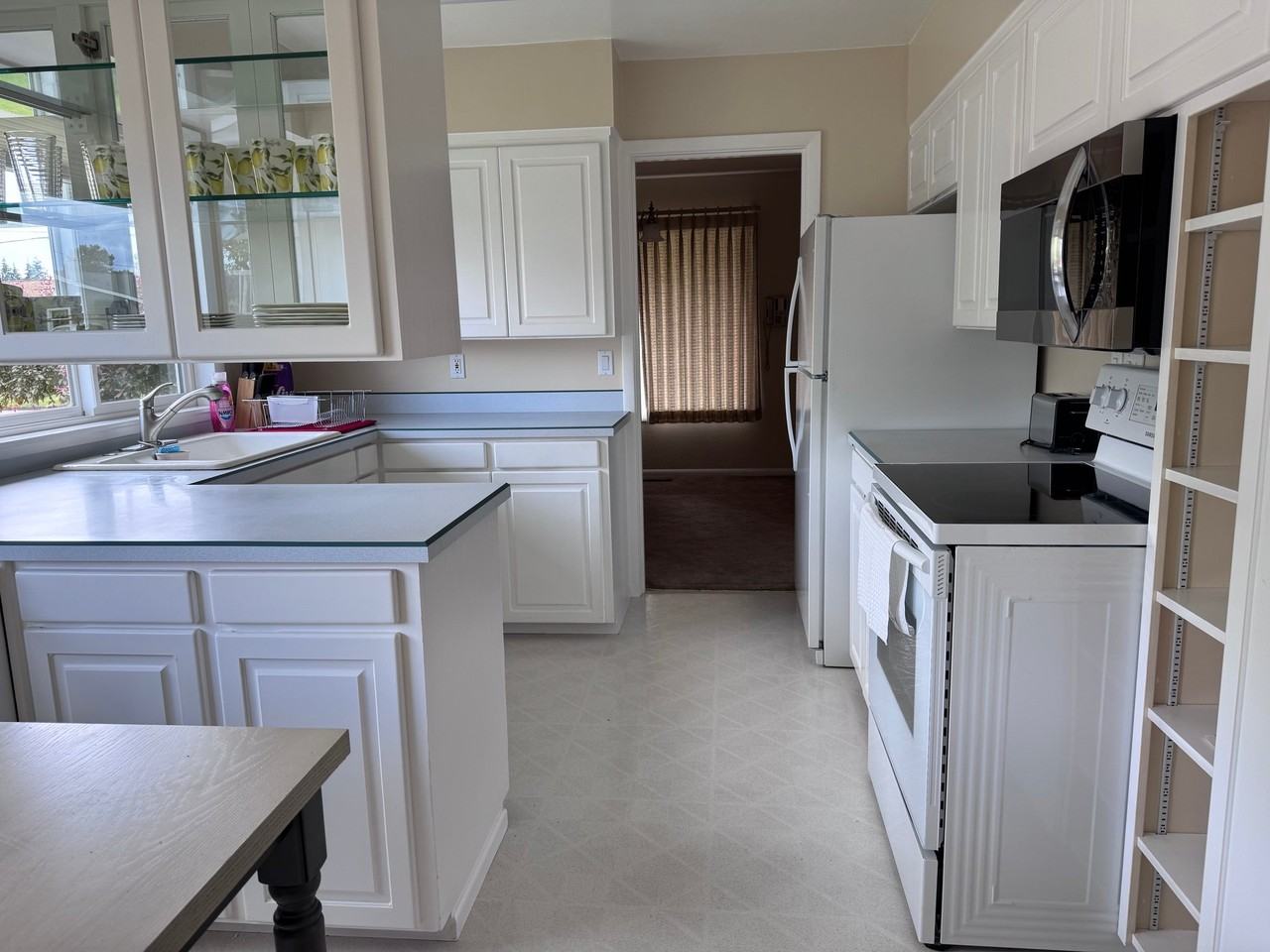 1345 Ne 9th St #C - Photo 6 of 11
